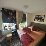 Downtown Historical House With Renovated Free P Near