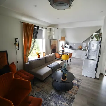 Appartement Downtown Historical House With Renovated Free P Near Ålesund