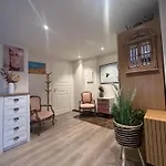 Downtown Historical House With Renovated Free P Near Apartment
